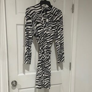 Elegant Zebra Print Long Sleeve Dress